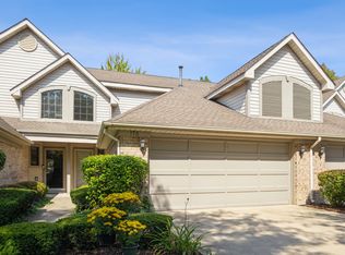178 Springdale Ln, Bloomingdale, IL 60108