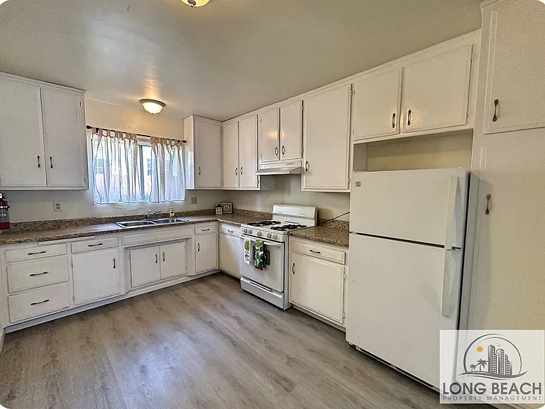 734 Freeman Ave #1 — Photo 2