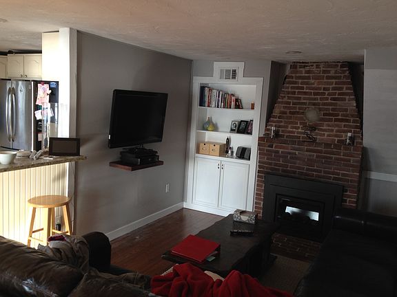 2nd image of 111 Lake Shore Ave
