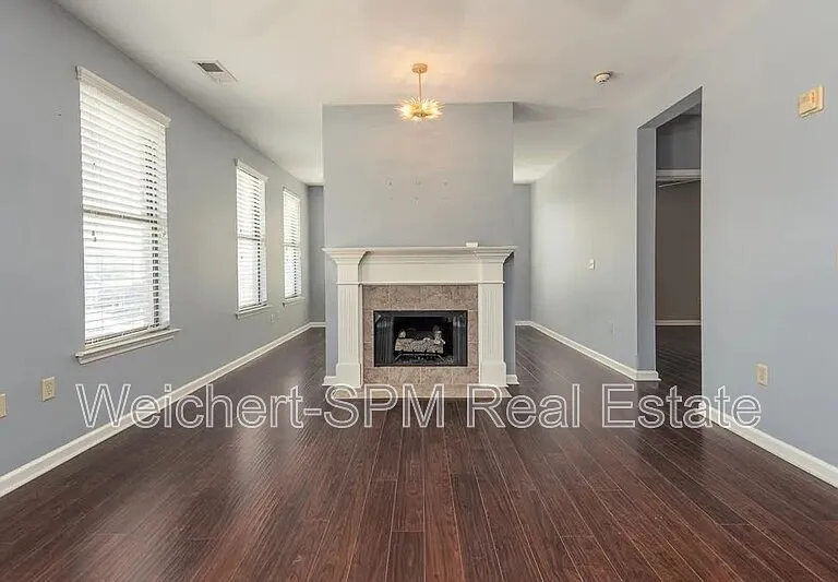 721 Litty Ct #201 — Photo 8