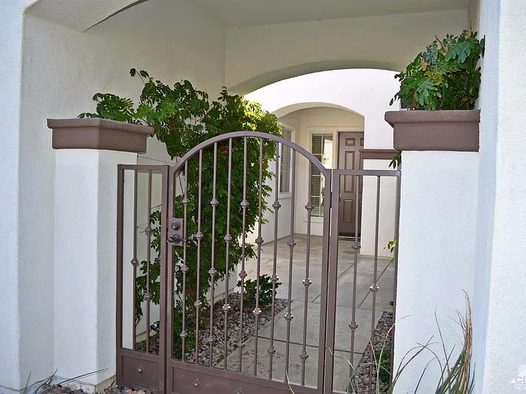 105 Rubino Ct — Photo 4