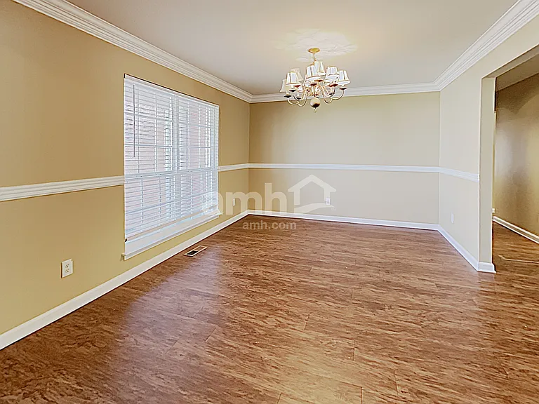2925 Burtonwood Dr — Photo 7