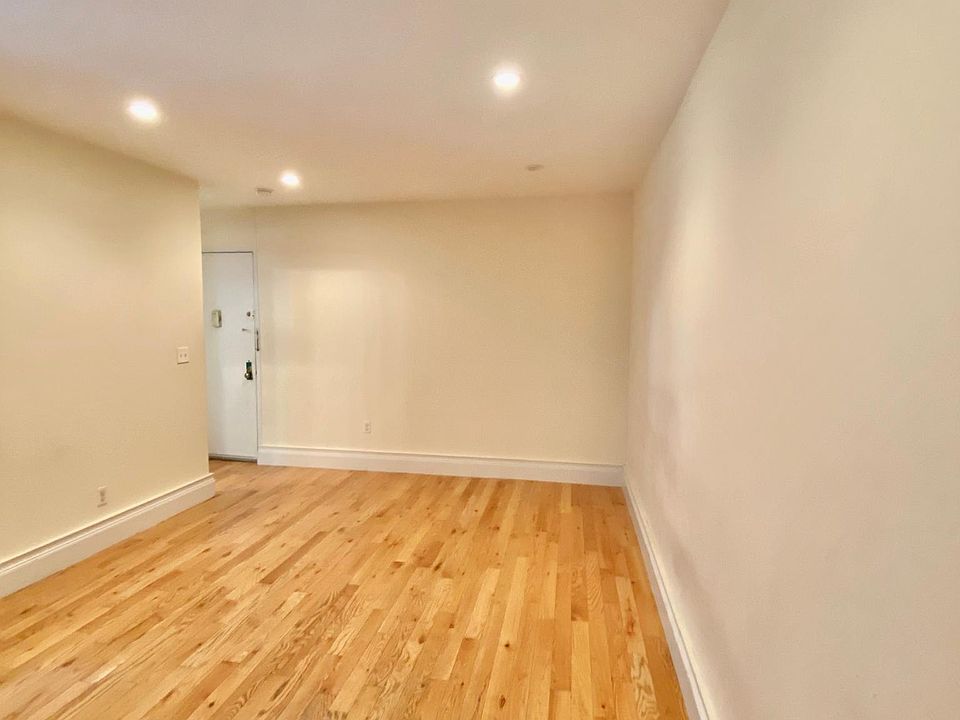 2nd image of 150 Brighton 15th St #1-Q