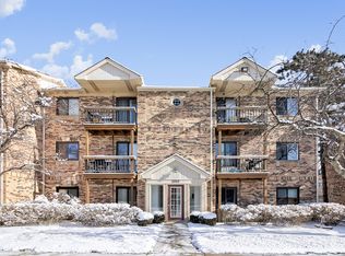2243 Nichols Rd #31B, Arlington Heights, IL 60004