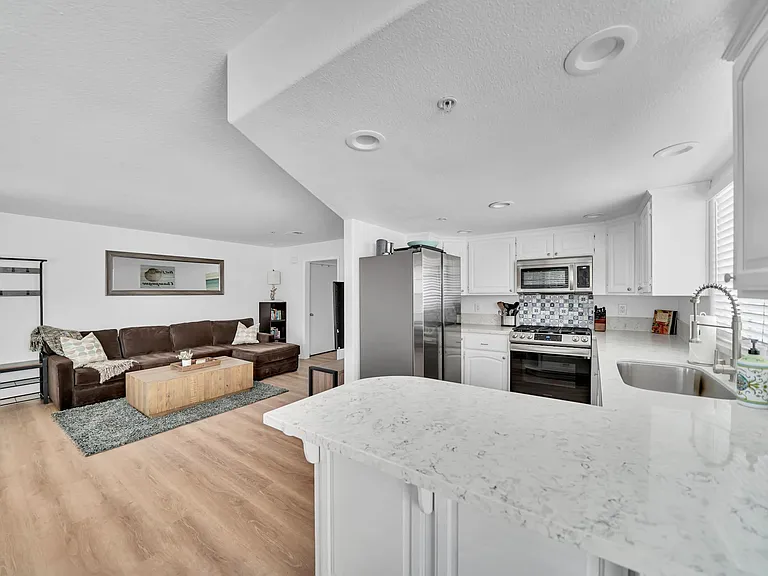 210 Avenida Montalvo #1 — Photo 10