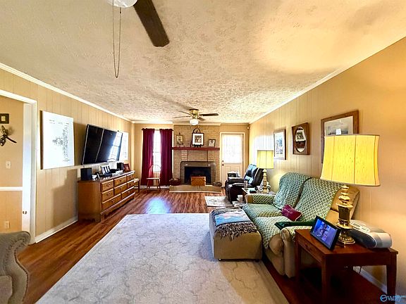 3rd image of 204 Seville Ln