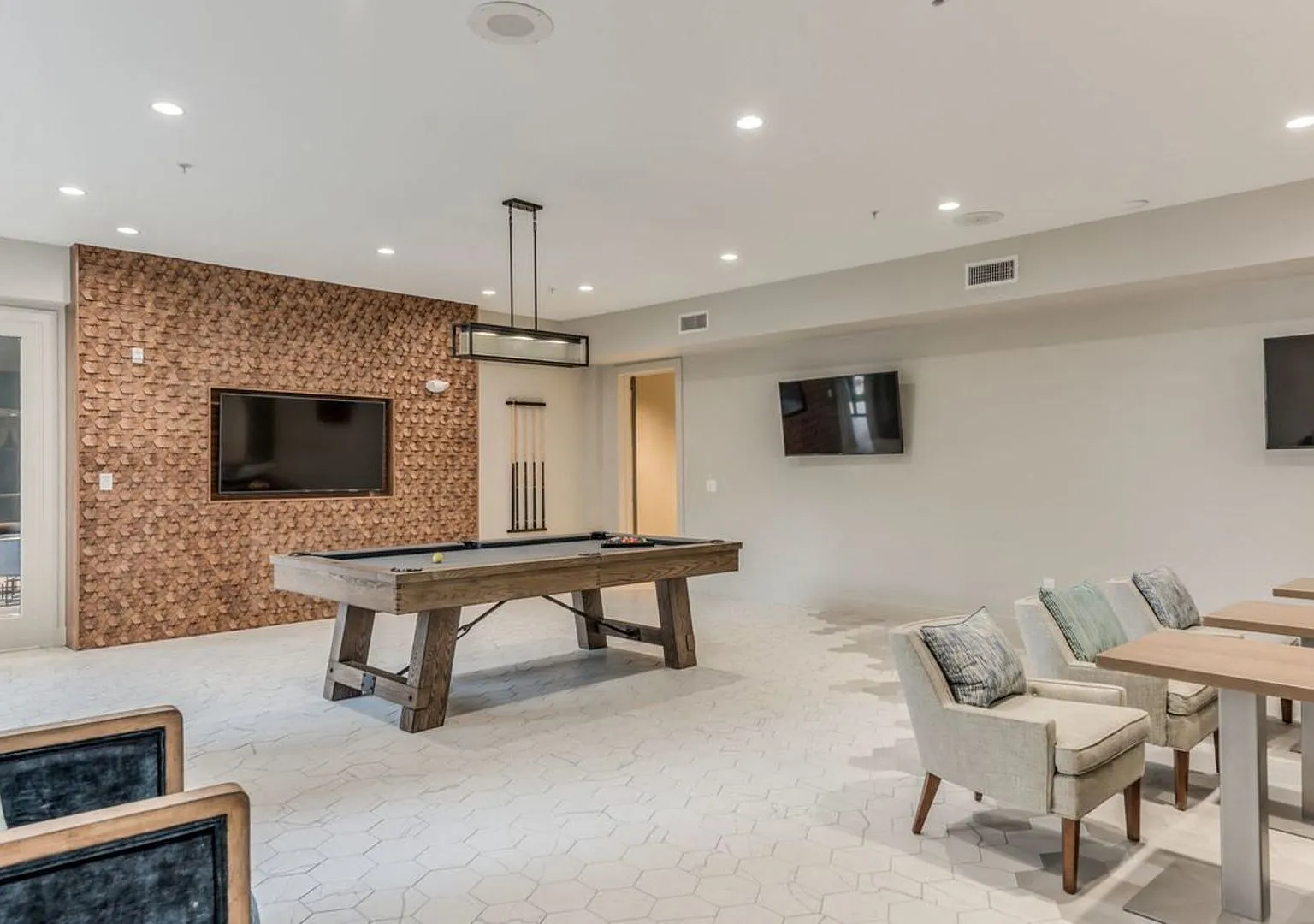Villas at Bunker Hill Apartments — Photo 4