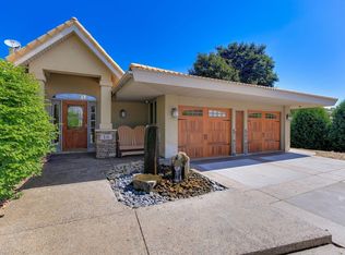 10 Valley Ln, Hastings, MN 55033