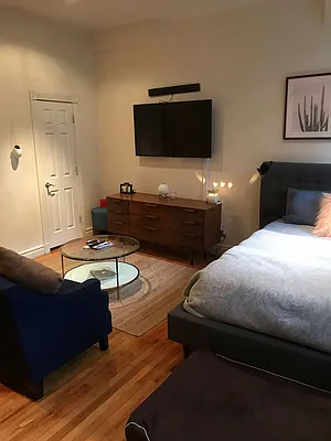 Rented by Avenues Real Estate | media 7