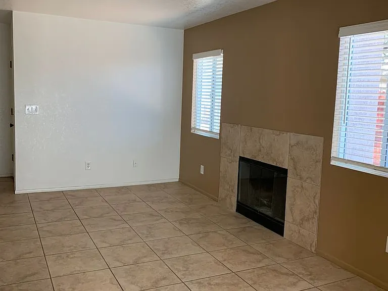 130 E Mills Dr #3 — Photo 8
