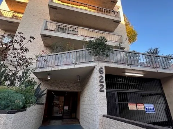 622 S Barrington Ave APT 302, Los Angeles, CA 90049