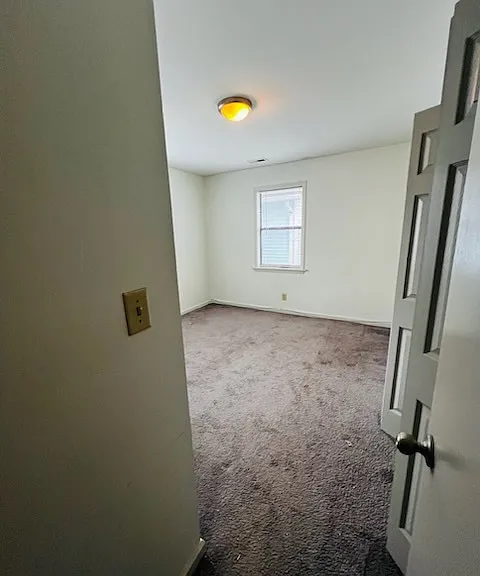 1031 Curran St NW — Photo 3
