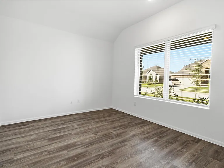 5111 Winslow Grove Dr — Photo 3