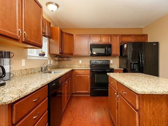 5th image of 9102 Parkland Dr