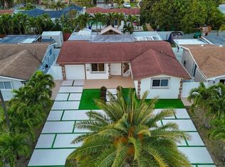 8461 Johnson St, Pembroke Pines, FL 33024