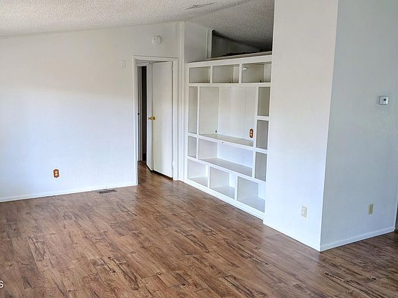 4th image of 2851 N Smoke Tree Ln #14
