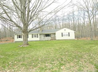 37 Rimmon Hill Rd, Woodbridge, CT 06525