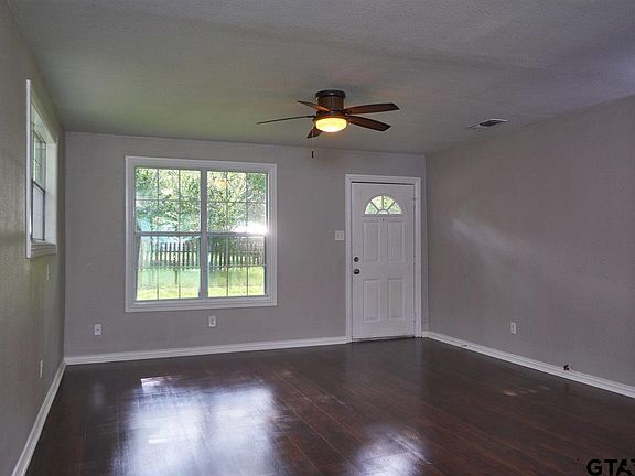 2nd image of 1610 N Ardmore Ave