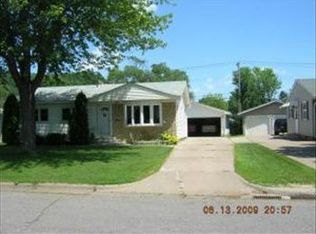 2237 Coulee Dr, La Crosse, WI 54601