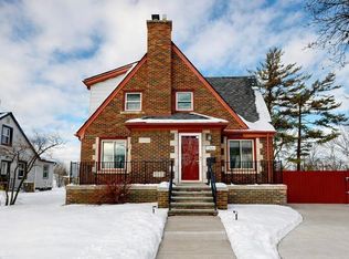 7535 Henry St, Center Line, MI 48015