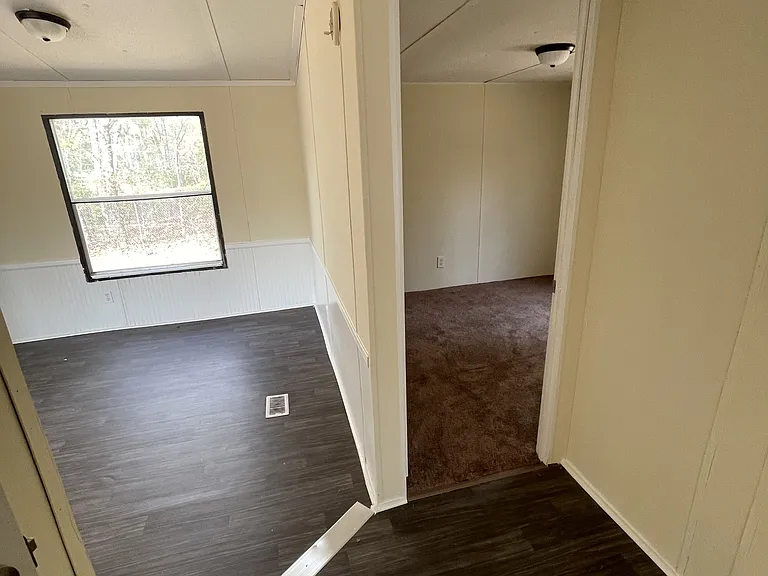 251 New Cassel Dr — Photo 4
