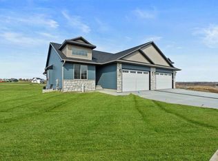 221B Timberline Ter, Kalona, IA 52247