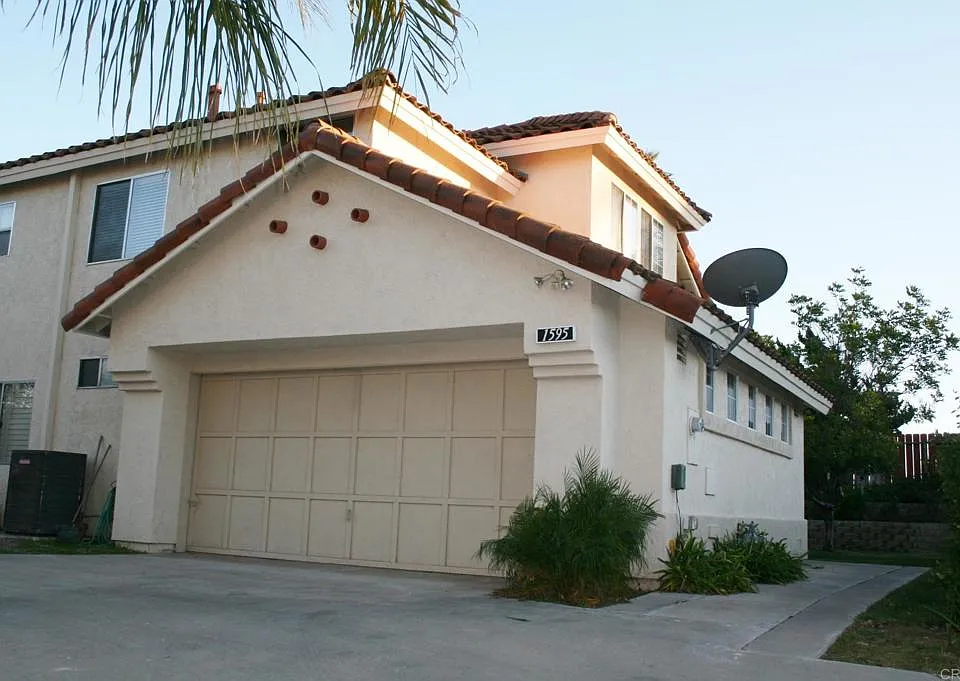 1595 Zephyr Ave
