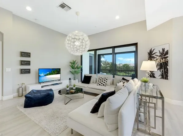 2185 Frangipani CIR #202, NAPLES, FL 34120