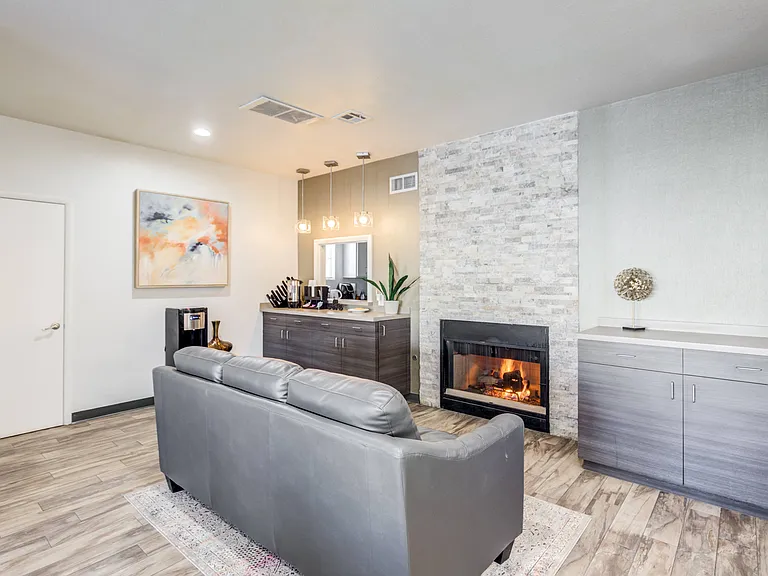 Gramercy Parc Senior Apartments — Photo 7