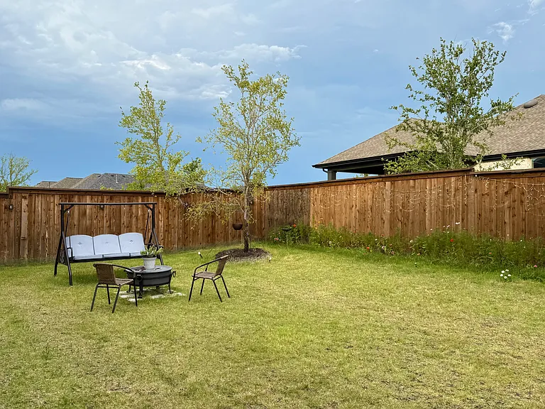 2433 Plumeria Ln — Photo 29