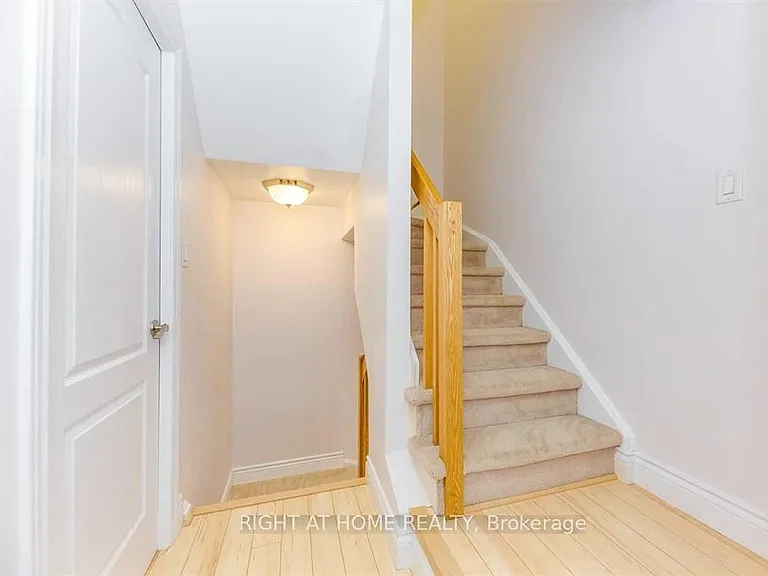 415 Jarvis St #327 — Photo 21