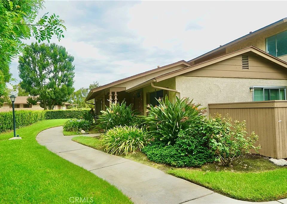 1425 Forest Glen Dr #158