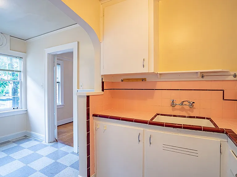Parkhurst Apartments — Photo 20