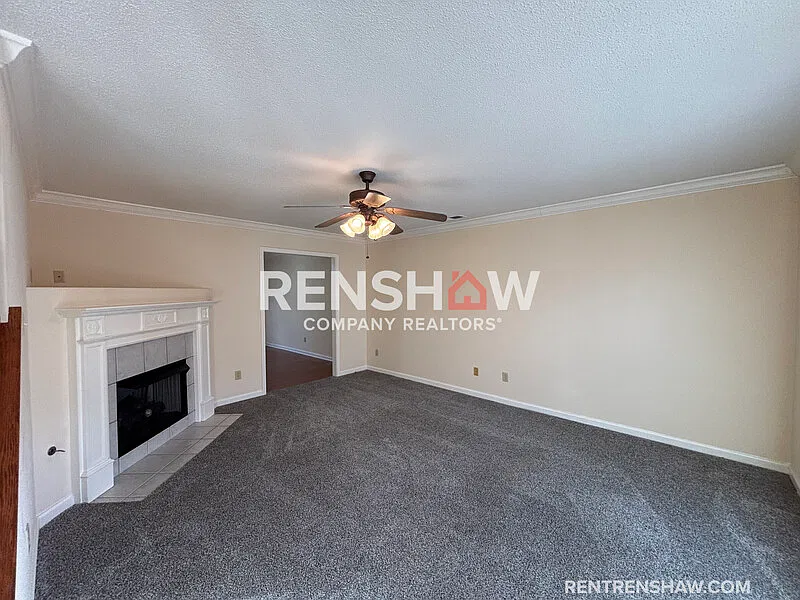 4 bed, 2.5 bath, 2684 sqft, $1,950 — Photo 3