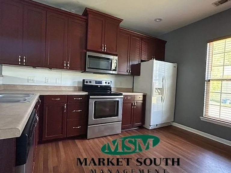 46 Twin Oaks Pl — Photo 7