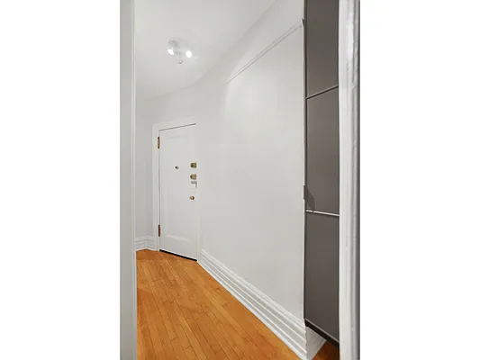 Rented by B Gans Management | media 26