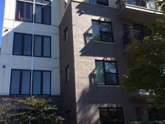 3rd image of 7601 Aldrich Ave S APT 215
