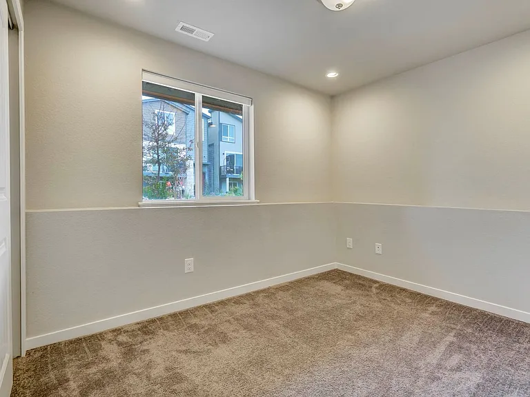 1354 Sunshine Valley Way — Photo 7