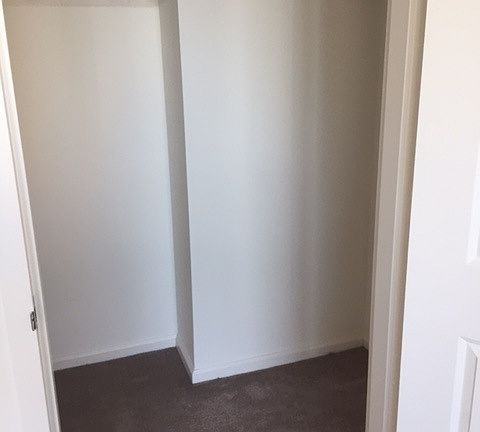 3rd image of 18 Beacon Way