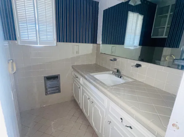 1600 Holt St, Fort Worth, TX 76103