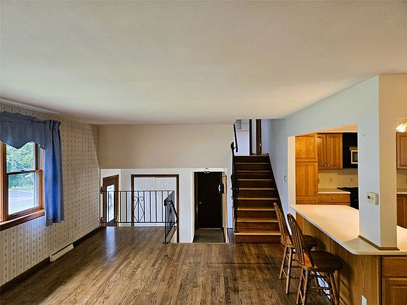 5th image of 9 Orchard Ave
