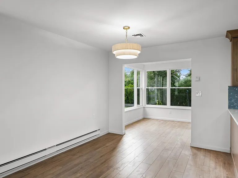 109 Huntington Dr — Photo 11