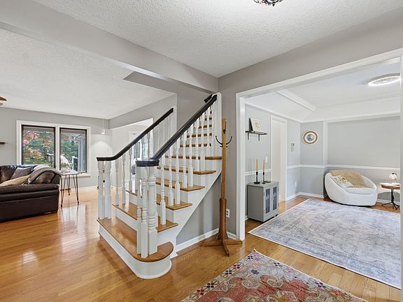 5th image of 4620 Willow Wood Ct