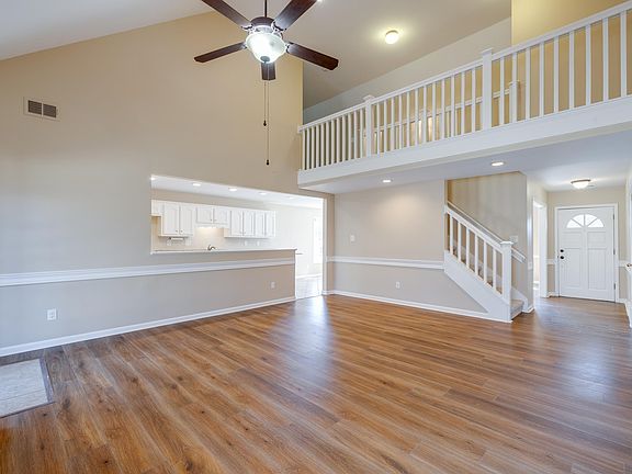 4th image of 8864 Aspen View Cv