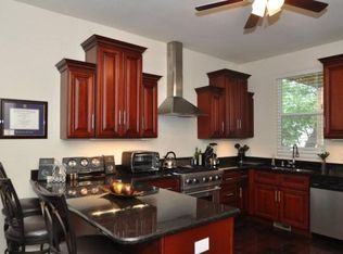 219 E Lloyd St, Milwaukee, WI 53212