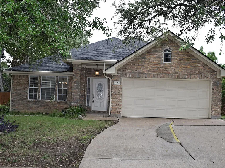 2418 Willow Way — Photo 1