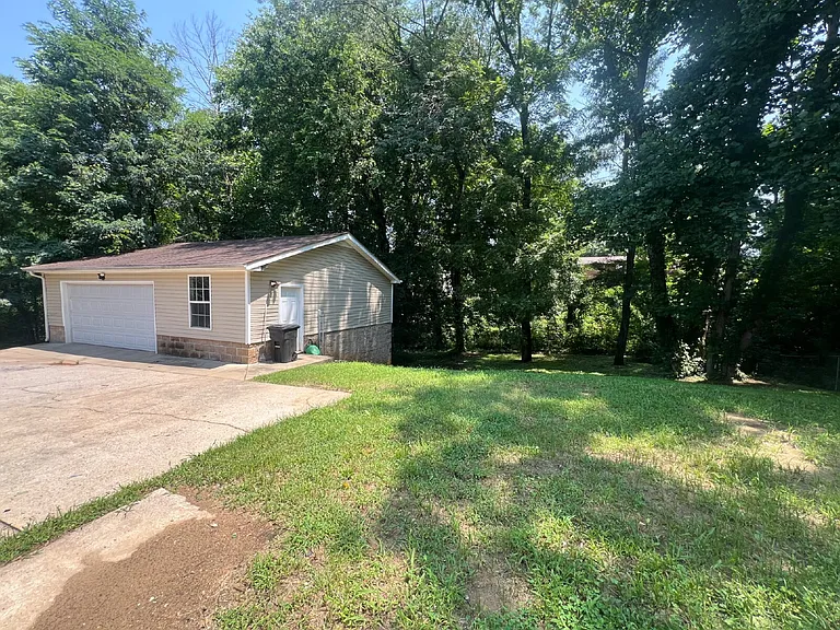 578 Somerset Ln — Photo 14