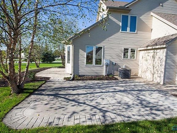 4th image of 14545 Monarch Ct