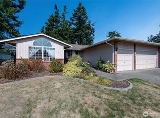 942 SW Barrington Dr, Oak Harbor, WA