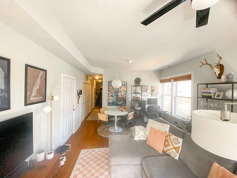 2156 W. Grace St. / 3805-07 N. Leavitt St. — Photo 9